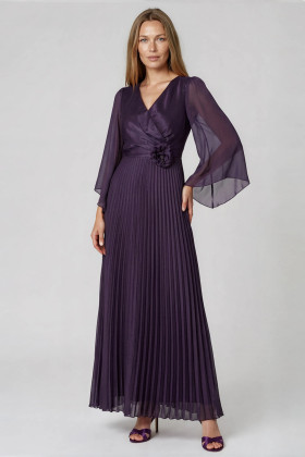 Elegant long veil dress R 200 purple