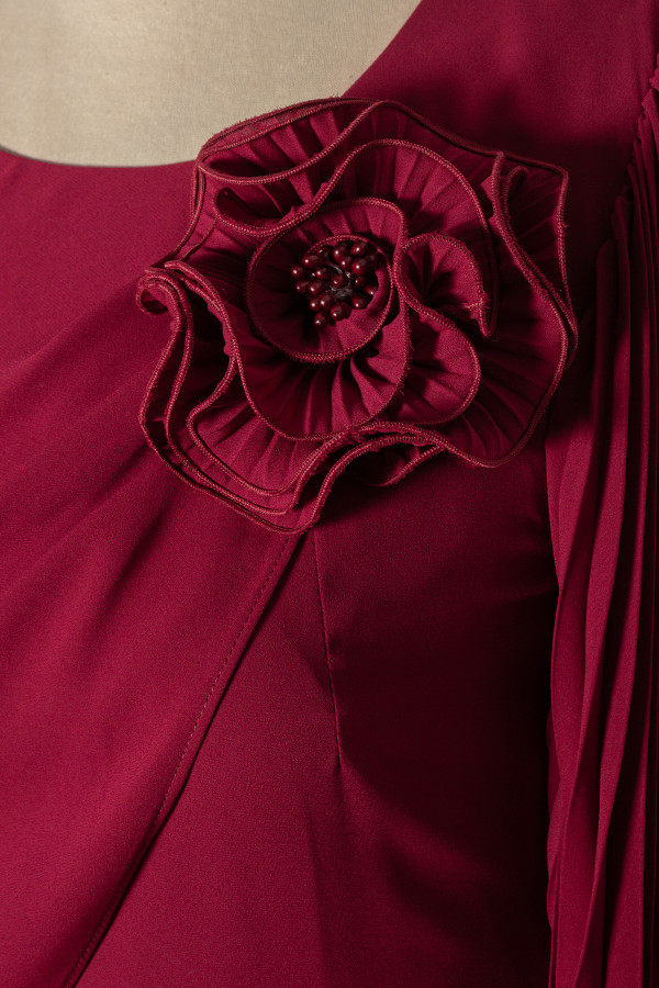 Elegant veil dress R 243 garnet